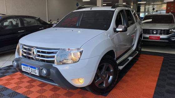 RENAULT DUSTER 2.0 DYNAMIQUE 4X2 16V FLEX 4P AUTOMÁTICO
